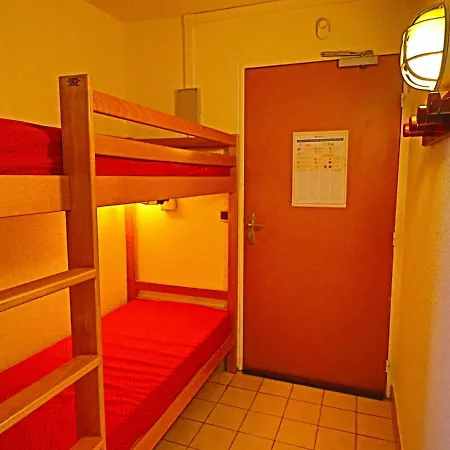 Avec Acces Direct Piscine Et Mer, Parking Prive, Terrasse - Fr-1-472a-154 Apartment Sete