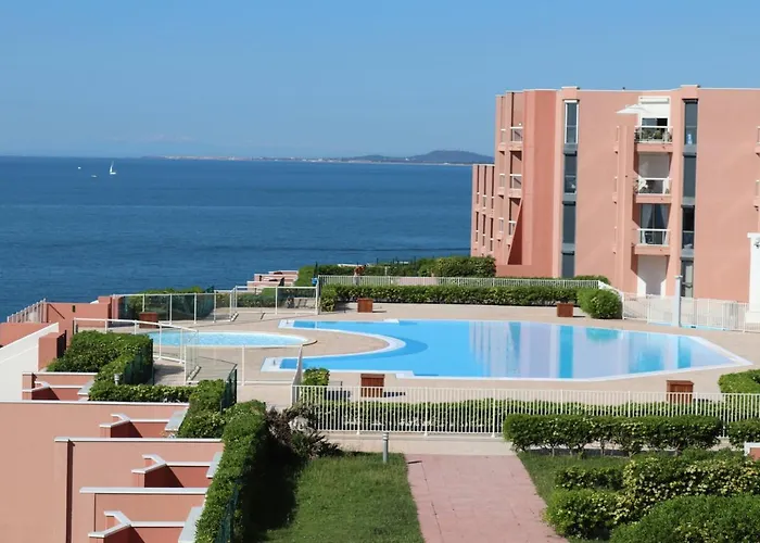 En Rez-de-jardin Avec Accès Direct Piscine Et Parking à - Fr-1-472a-154 Appartamento Sète
